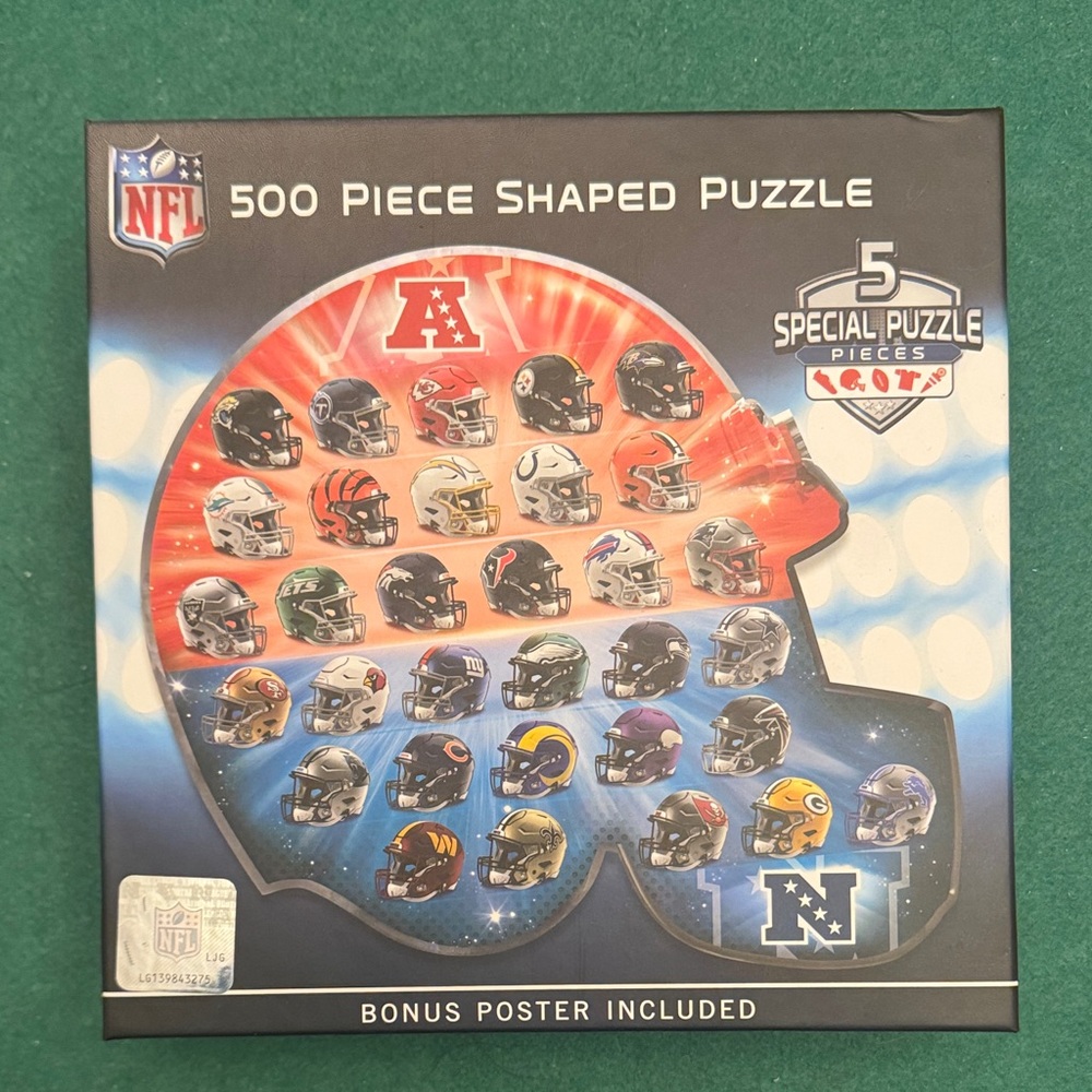 NFL 500-Piece Shaped Puzzle - Red, Blue, Black, White, Gold